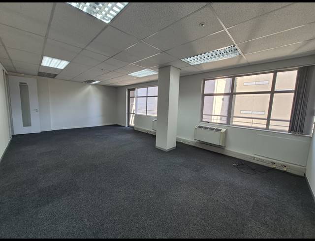 100M² OFFICE TO LET IN SANDTON CENTRAL
